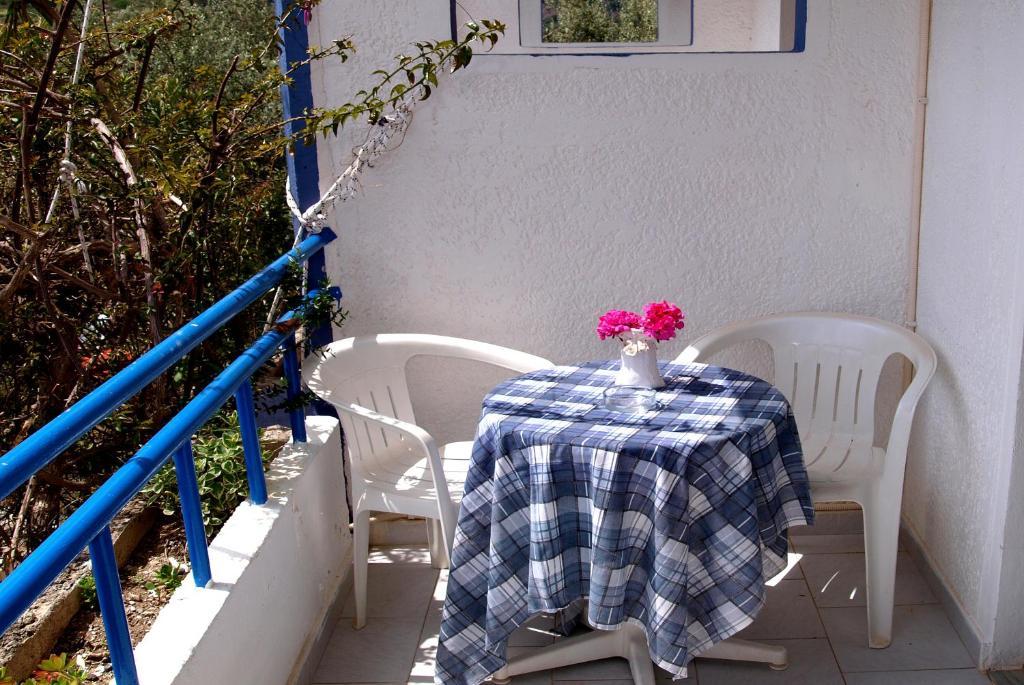 Rosmari Hotel Archangelos  Rum bild